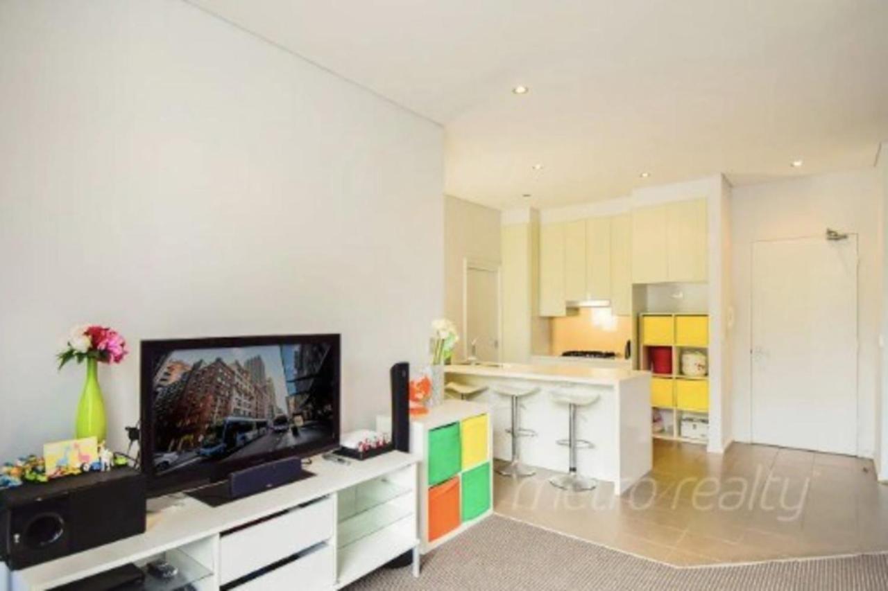 Sun-Drenched 3 Bedroom Apartment In Turrella Mascot Exterior foto