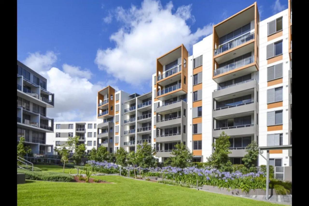 Sun-Drenched 3 Bedroom Apartment In Turrella Mascot Exterior foto